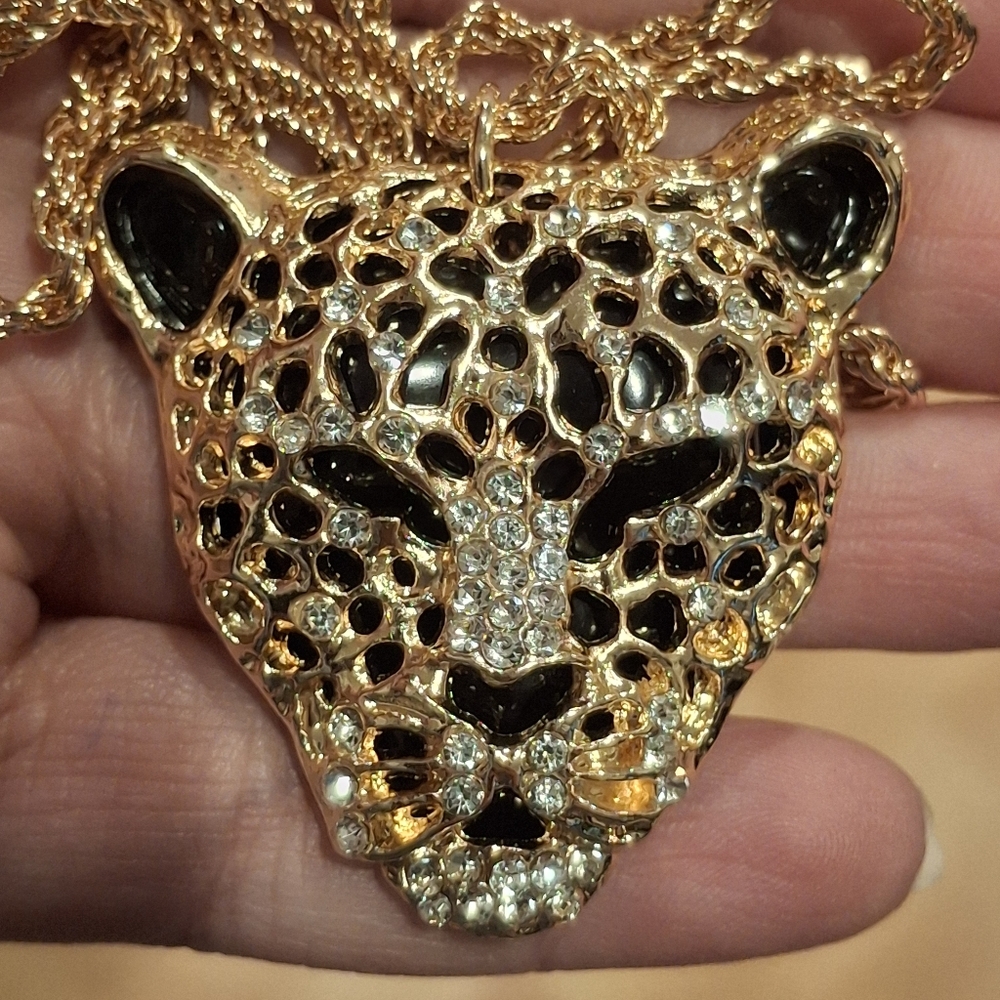 Gold Leopard Head Rhinestone Necklace - Picture 7 of 8